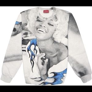 NWOT SUPREME Naomi crew neck WITH Stock X tag attached!